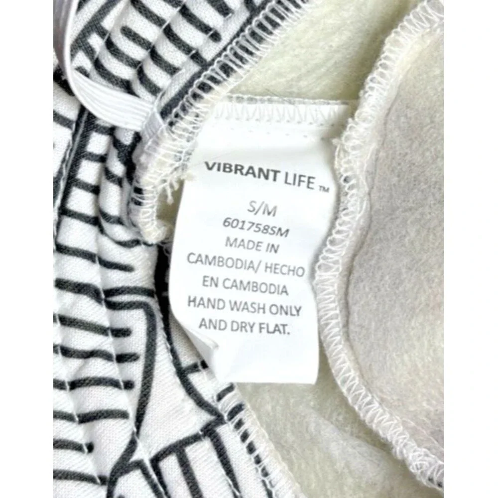 Vibrant Life Dog Pet Bandana & Hat Size S/M Reversible Blue and Black & White